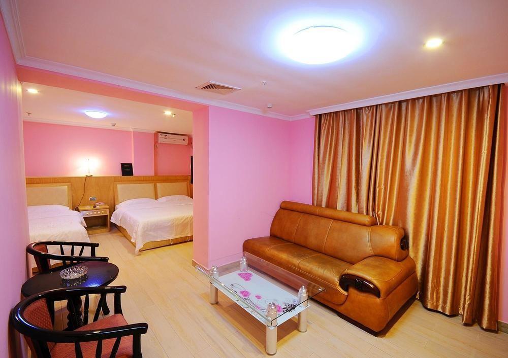 Longxiang Hotel Canton Esterno foto